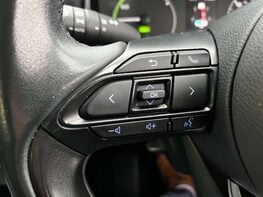 Toyota Yaris 1.5 Yaris Icon HEV CVT 5dr 56