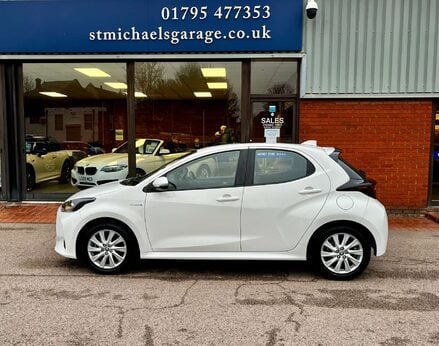 Toyota Yaris 1.5 Yaris Icon HEV CVT 5dr 11