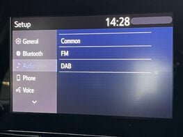 Toyota Yaris 1.5 Yaris Icon HEV CVT 5dr 47