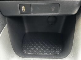 Toyota Yaris 1.5 Yaris Icon HEV CVT 5dr 53