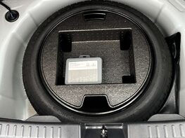 Toyota Yaris 1.5 Yaris Icon HEV CVT 5dr 68