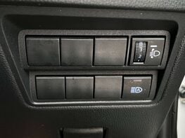 Toyota Yaris 1.5 Yaris Icon HEV CVT 5dr 60