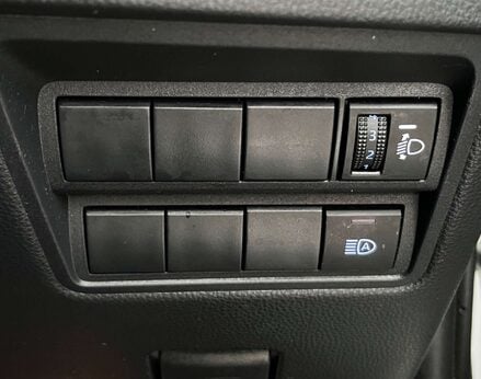 Toyota Yaris 1.5 Yaris Icon HEV CVT 5dr 60