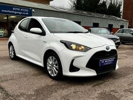 Toyota Yaris 1.5 Yaris Icon HEV CVT 5dr 4