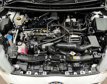 Toyota Yaris 1.5 Yaris Icon HEV CVT 5dr 7