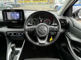 Toyota Yaris 1.5 Yaris Icon HEV CVT 5dr 19