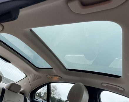 Mercedes-Benz C Class 2.1 C220 Sport Premium Bluetec Auto 4dr 83