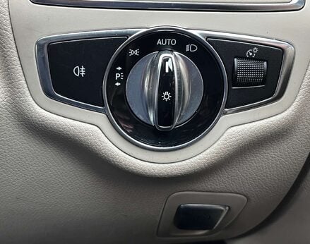 Mercedes-Benz C Class 2.1 C220 Sport Premium Bluetec Auto 4dr 66