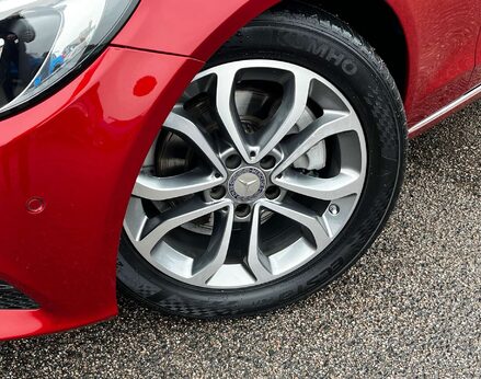 Mercedes-Benz C Class 2.1 C220 Sport Premium Bluetec Auto 4dr 3