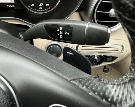 Mercedes-Benz C Class 2.1 C220 Sport Premium Bluetec Auto 4dr 61