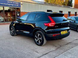 Volvo XC40 1.5 XC40 R-Design T3 5dr 9