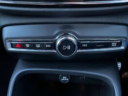 Volvo XC40 1.5 XC40 R-Design T3 5dr 41