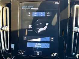 Volvo XC40 1.5 XC40 R-Design T3 5dr 31