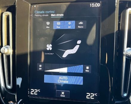 Volvo XC40 1.5 XC40 R-Design T3 5dr 31