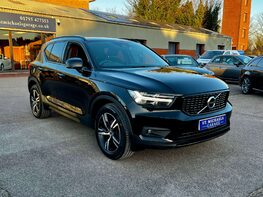 Volvo XC40 1.5 XC40 R-Design T3 5dr 4