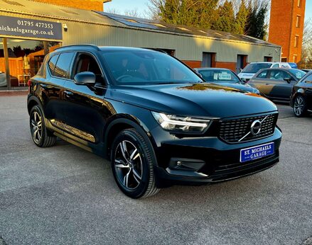 Volvo XC40 1.5 XC40 R-Design T3 5dr 4