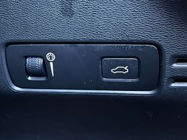 Volvo XC40 1.5 XC40 R-Design T3 5dr 51