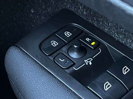 Volvo XC40 1.5 XC40 R-Design T3 5dr 53