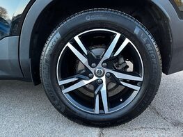 Volvo XC40 1.5 XC40 R-Design T3 5dr 14