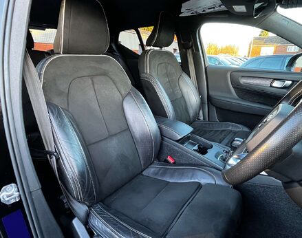 Volvo XC40 1.5 XC40 R-Design T3 5dr 54