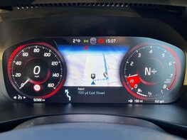 Volvo XC40 1.5 XC40 R-Design T3 5dr 22