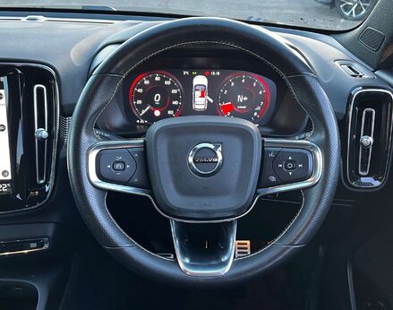 Volvo XC40 1.5 XC40 R-Design T3 5dr 20