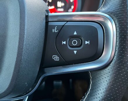 Volvo XC40 1.5 XC40 R-Design T3 5dr 48