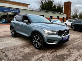 Volvo XC40 1.5 XC40 R-Design Pro T3 Auto 5dr 4