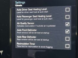 Volvo XC40 1.5 XC40 R-Design Pro T3 Auto 5dr 39