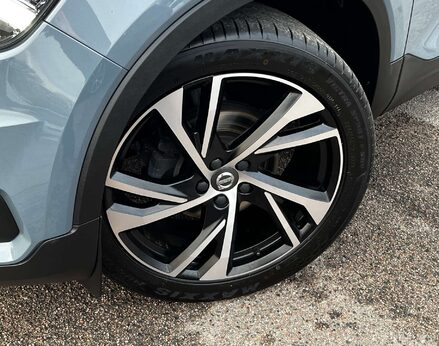 Volvo XC40 1.5 XC40 R-Design Pro T3 Auto 5dr 3