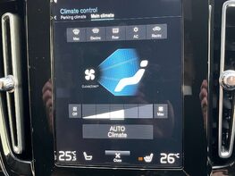 Volvo XC40 1.5 XC40 R-Design Pro T3 Auto 5dr 31