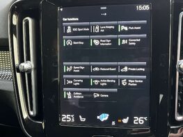 Volvo XC40 1.5 XC40 R-Design Pro T3 Auto 5dr 28