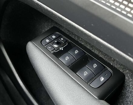 Volvo XC40 1.5 XC40 R-Design Pro T3 Auto 5dr 57