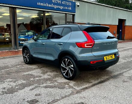 Volvo XC40 1.5 XC40 R-Design Pro T3 Auto 5dr 9