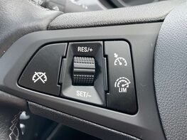 Vauxhall Corsa 1.4 Corsa Energy 5dr 37