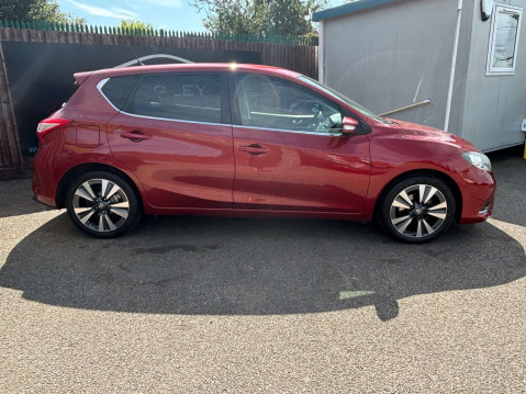 Nissan Pulsar 1.5 Pulsar Tekna dCi 5dr 4