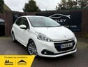 Peugeot 208 1.2 208 Signature S/S 5dr