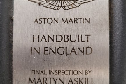 Aston Martin DB9 V12 21