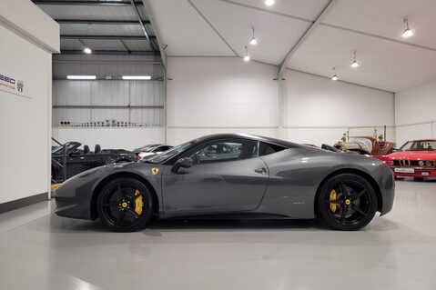 Ferrari 458 ITALIA DCT 8