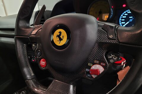 Ferrari 458 ITALIA DCT 18