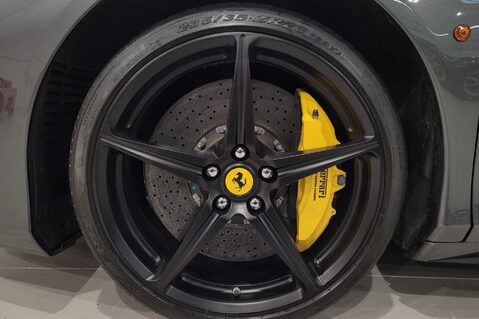 Ferrari 458 ITALIA DCT 25