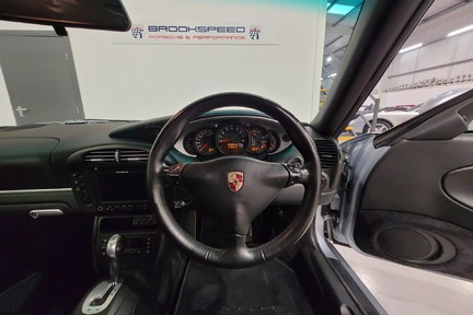 Porsche 911 CARRERA 4 TIPTRONIC S 18