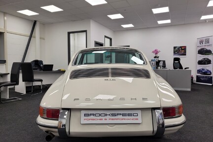 Porsche 912 SWB Coupe LHD 4
