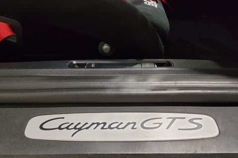 Porsche 718 CAYMAN GTS PDK 28