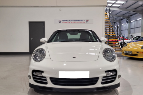 Porsche 911 TURBO 8