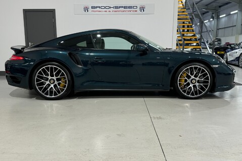 Porsche 911 TURBO S PDK 2