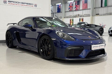 Porsche 718 CAYMAN GT4 PDK 6