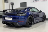 Porsche 718 CAYMAN GT4 PDK 7