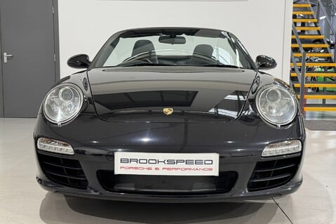 Porsche 911 BLACK EDITION PDK 8