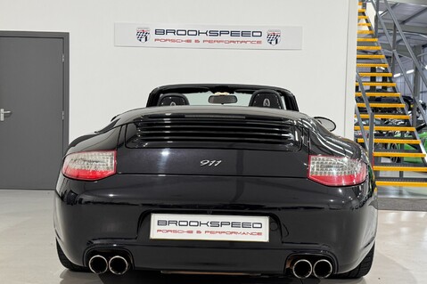 Porsche 911 BLACK EDITION PDK 4